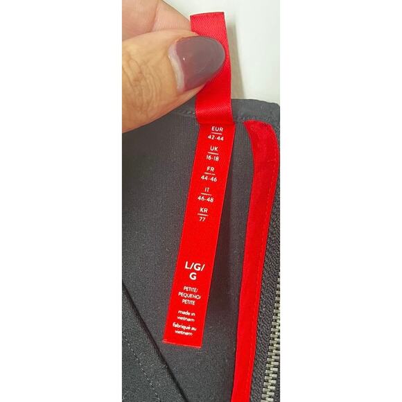 Spanx The Perfect Jumpsuit Flared Sleeveless V Neck Jumpsuit in Black sz. LP - Picture 7 of 10